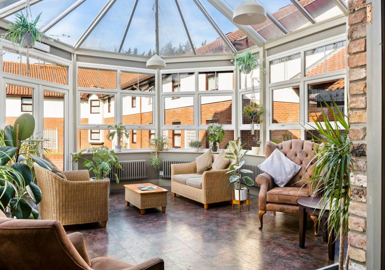 Dragonfly Hotel كول شيستر المظهر الخارجي الصورة