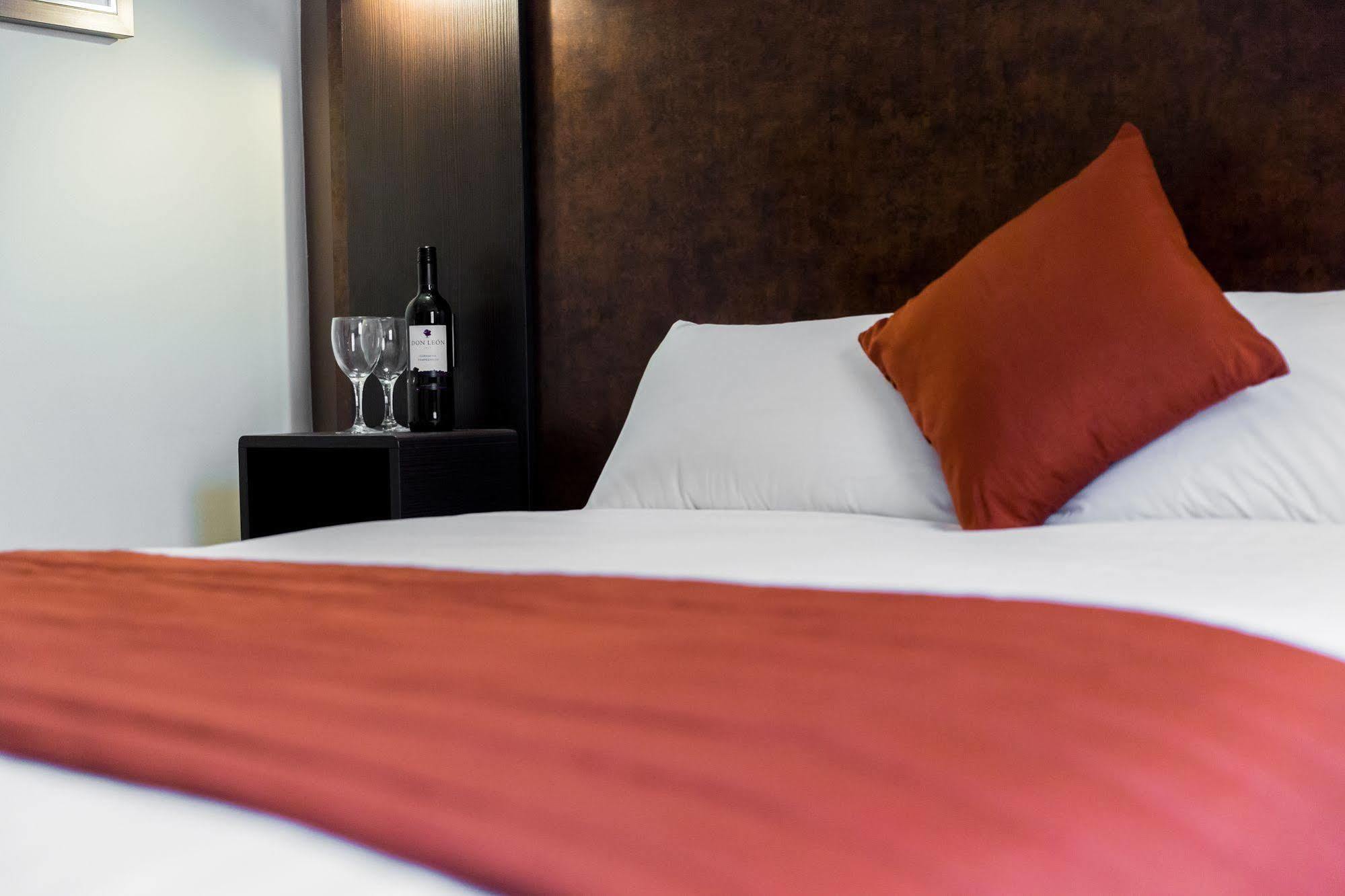 Dragonfly Hotel كول شيستر المظهر الخارجي الصورة